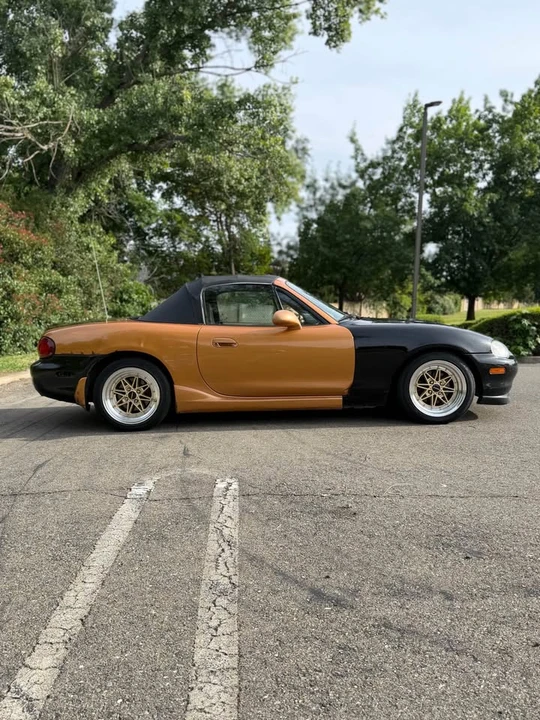2000 Mazda NB MX-5 Miata - Image 5 of 20