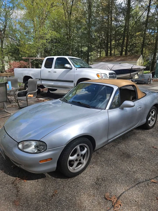 2000 Mazda NB MX-5 Miata - Image 2 of 7