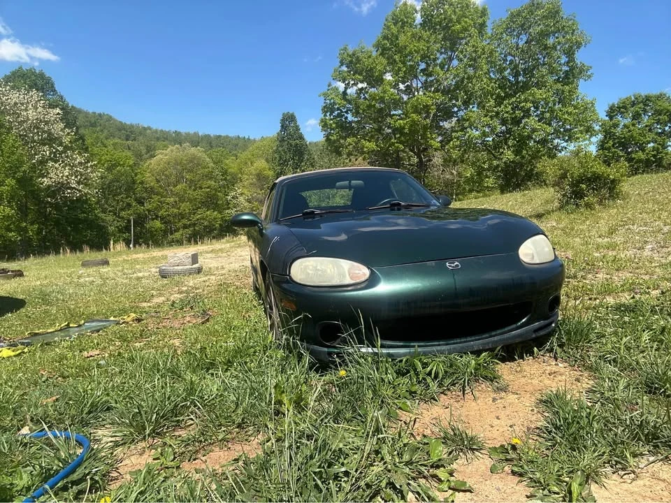 2000 Mazda NB MX-5 Miata - Image 2 of 4