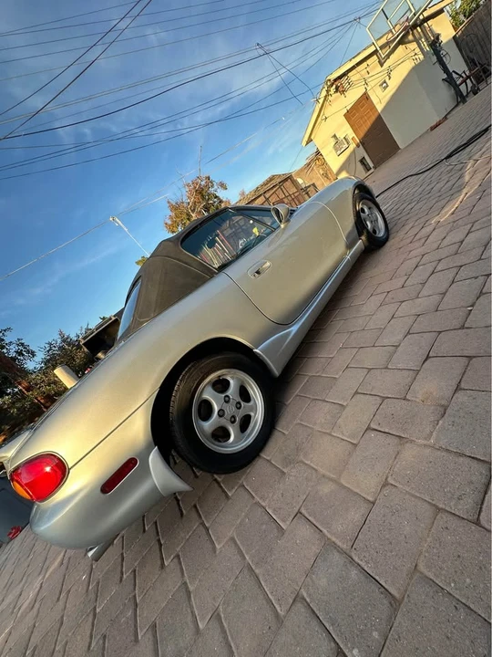 2000 Mazda NB MX-5 Miata - Image 5 of 16