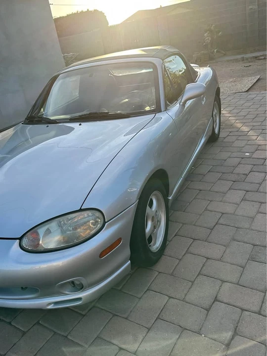 2000 Mazda NB MX-5 Miata - Image 10 of 16