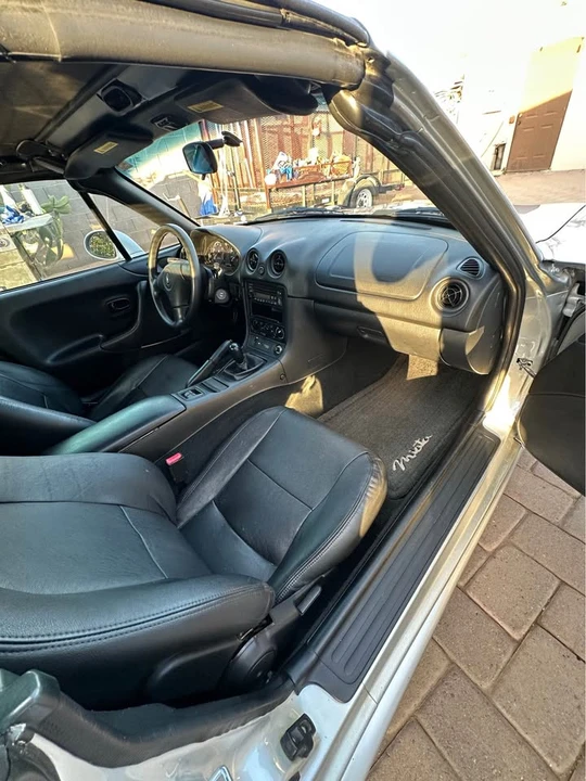 2000 Mazda NB MX-5 Miata - Image 6 of 16