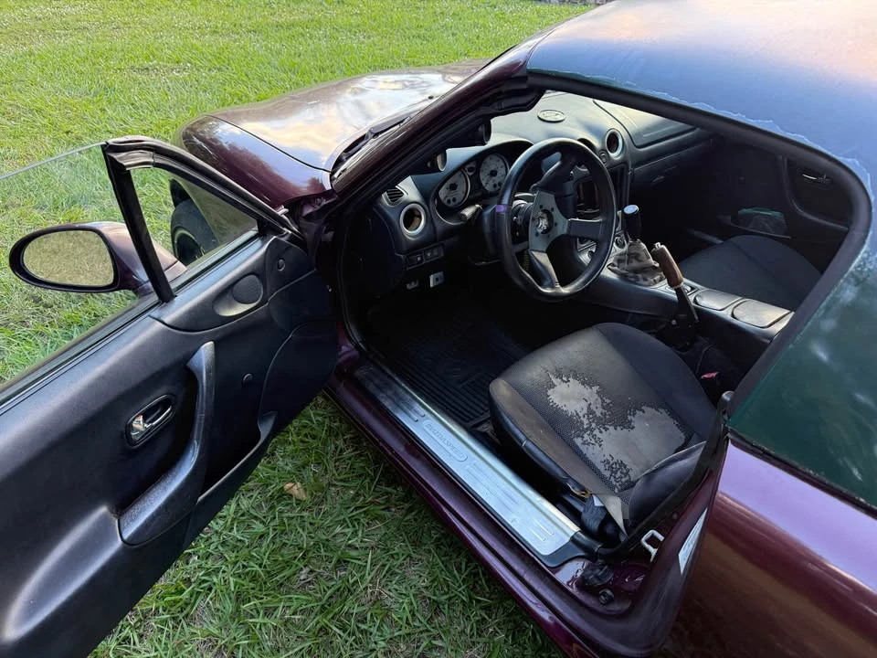 2000 Mazda NB Mazdaspeed MX-5 Miata - Image 7 of 13