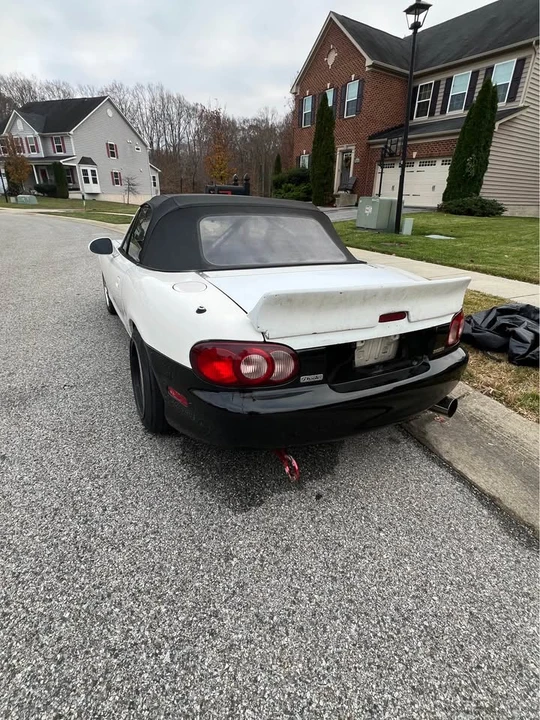 2000 Mazda NB MX-5 Miata - Image 4 of 5