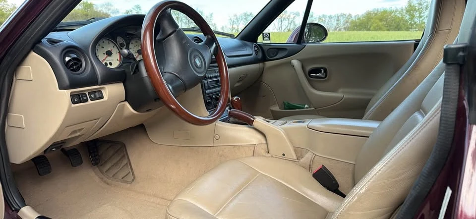 2000 Mazda NB MX-5 Miata - Image 9 of 14