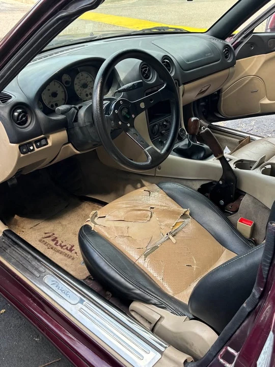 2000 Mazda NB MX-5 Miata - Image 9 of 10