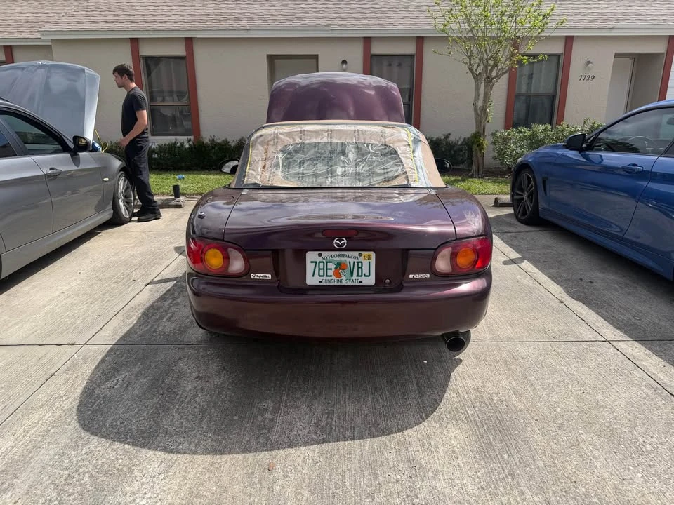 2000 Mazda NB MX-5 Miata - Image 10 of 17