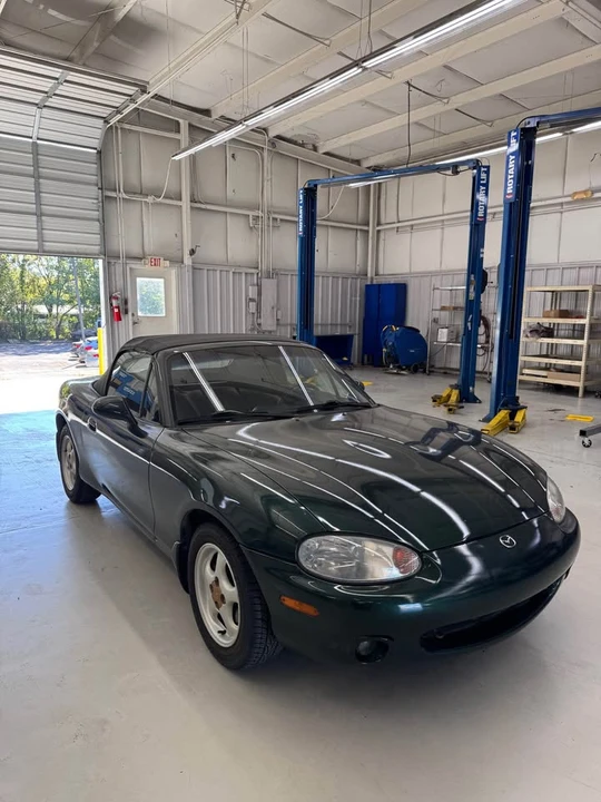 2000 Mazda NB MX-5 Miata - Image 3 of 4