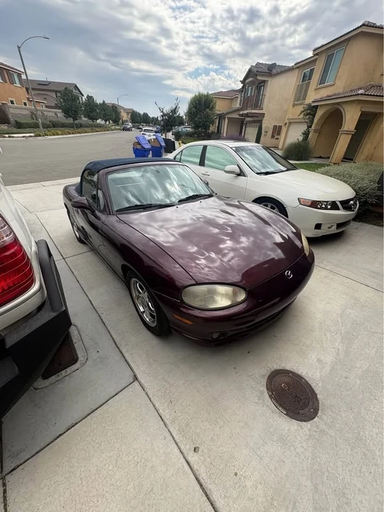 2000 Mazda NB MX-5 Miata - Image 2 of 9