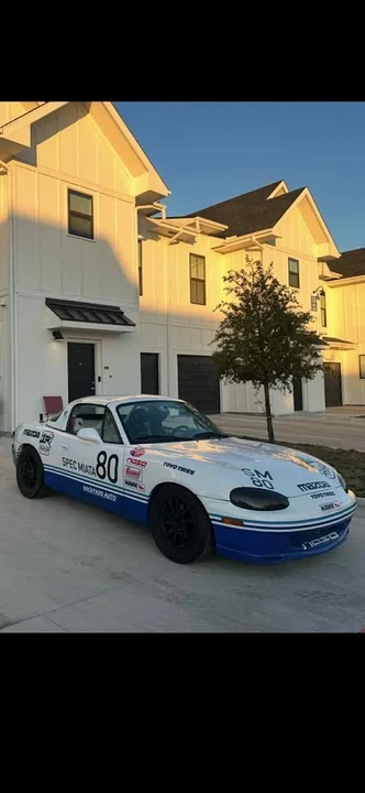 2000 Mazda NB MX-5 Miata - Image 2 of 8