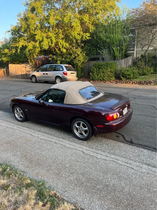 2000 Mazda NB MX-5 Miata - Image 4 of 10