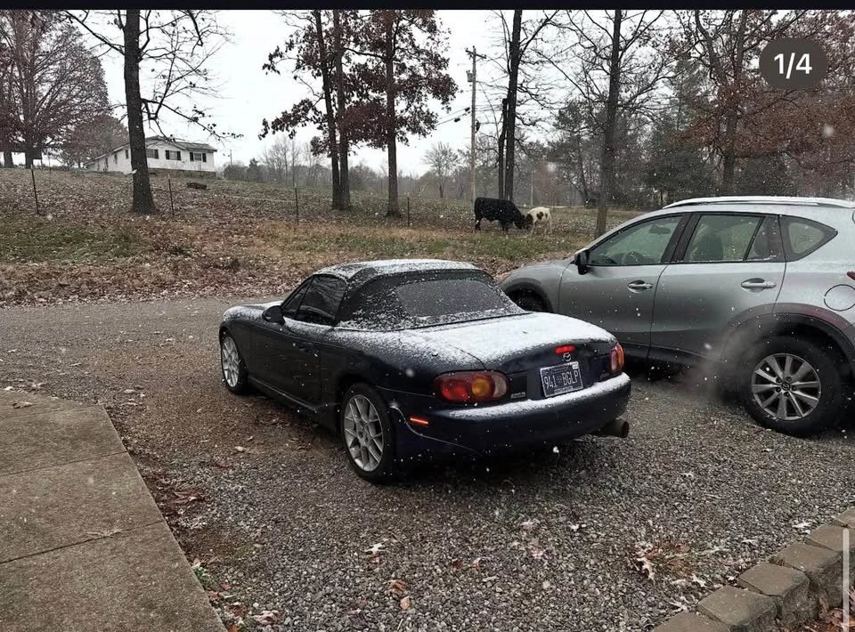 2000 Mazda NB MX-5 Miata - Image 3 of 4