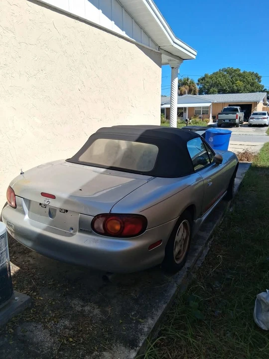 2000 Mazda NB MX-5 Miata - Image 3 of 3