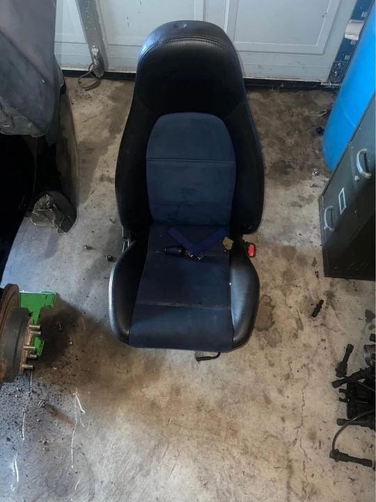 2000 Mazda NB MX-5 Miata - Image 9 of 17
