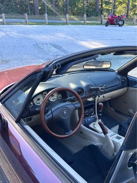 2000 Mazda NB MX-5 Miata - Image 6 of 18