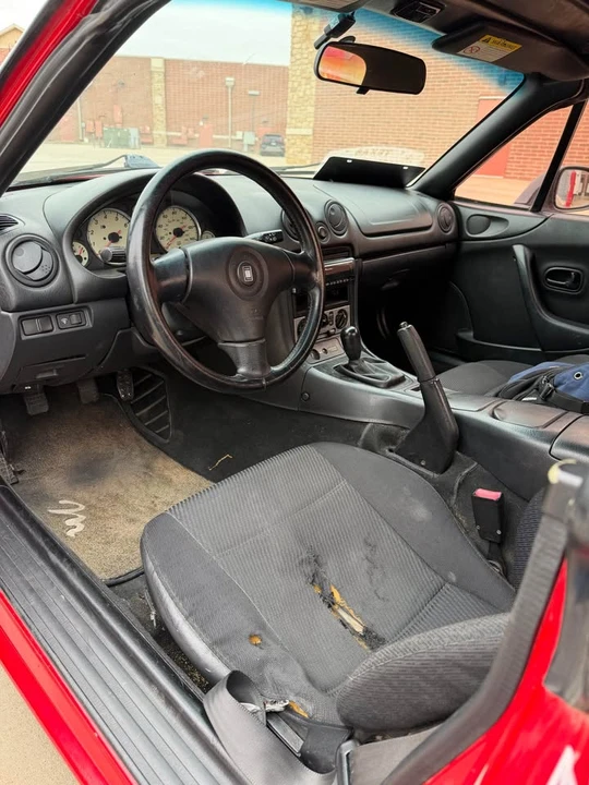 2000 Mazda NB MX-5 Miata - Image 7 of 13