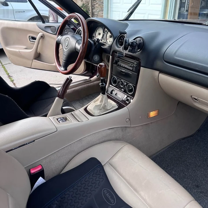 2000 Mazda NB MX-5 Miata - Image 2 of 18