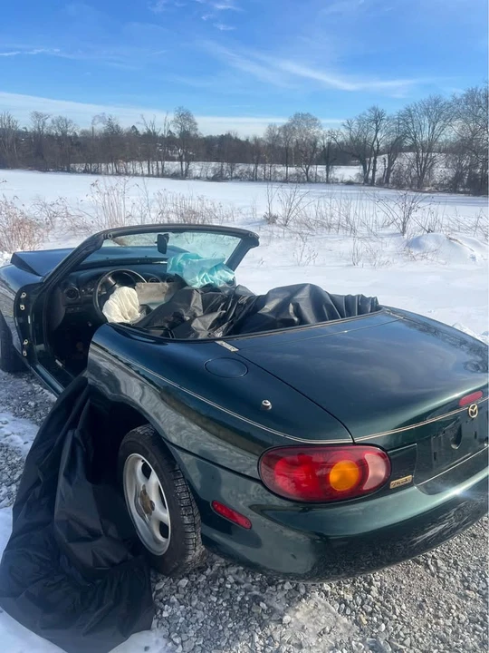 2000 Mazda NB MX-5 Miata - Image 11 of 17