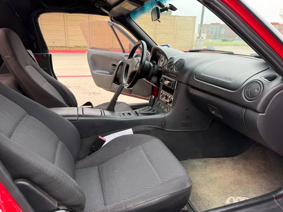 2000 Mazda NB MX-5 Miata - Image 8 of 13