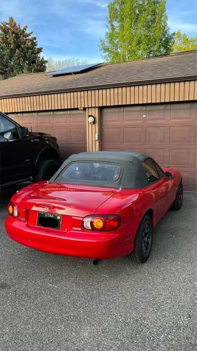 2000 Mazda NB MX-5 Miata - Image 2 of 7