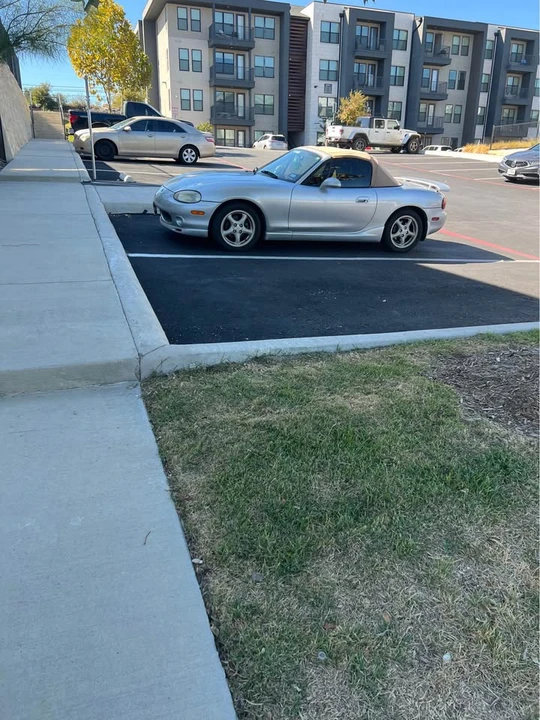 2000 Mazda NB MX-5 Miata - Image 4 of 5
