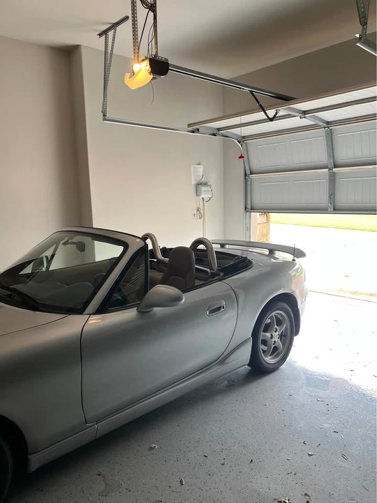 2000 Mazda NB MX-5 Miata - Image 2 of 5