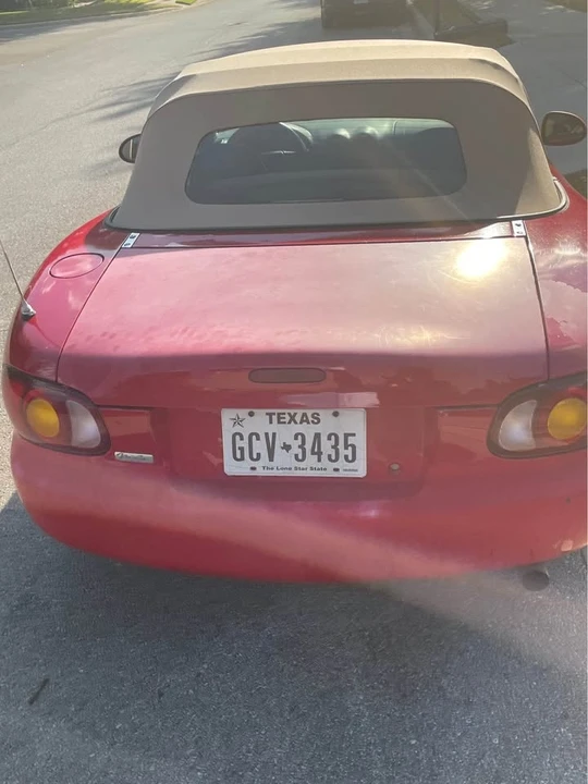 2000 Mazda NB MX-5 Miata - Image 5 of 8