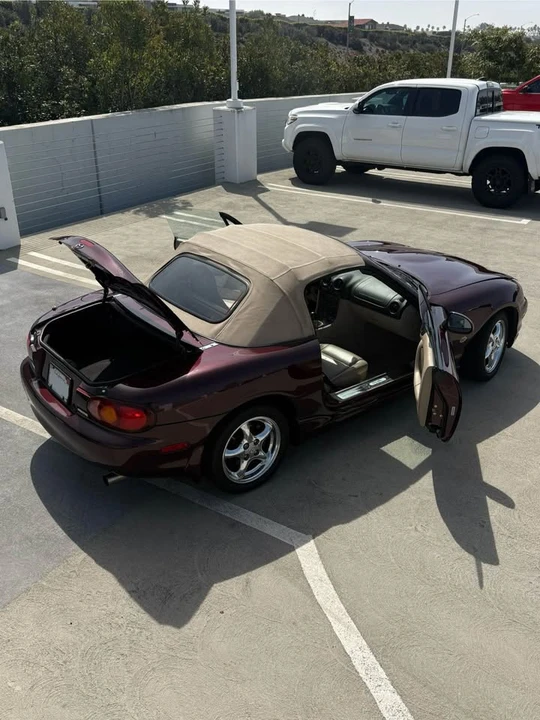 2000 Mazda NB MX-5 Miata - Image 7 of 19