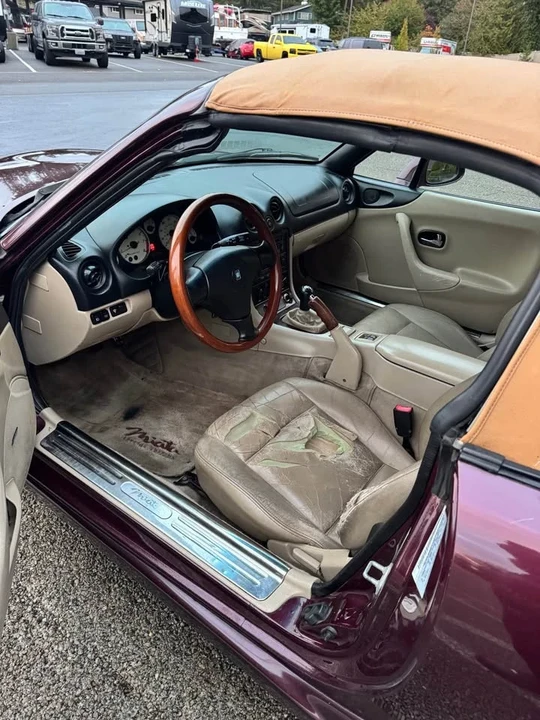 2000 Mazda NB MX-5 Miata - Image 8 of 11