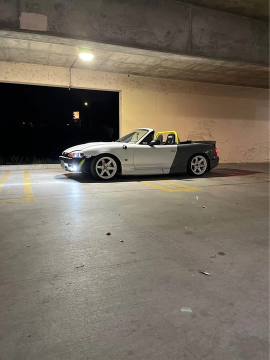 2000 Mazda NB MX-5 Miata - Image 3 of 10