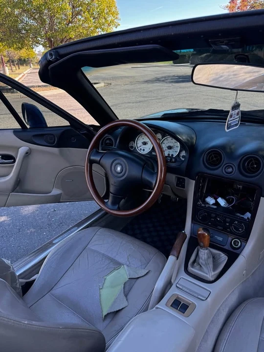 2000 Mazda NB MX-5 Miata - Image 14 of 20
