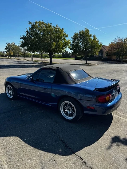 2000 Mazda NB MX-5 Miata - Image 2 of 20