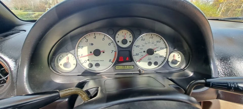 2000 Mazda NB MX-5 Miata - Image 10 of 11