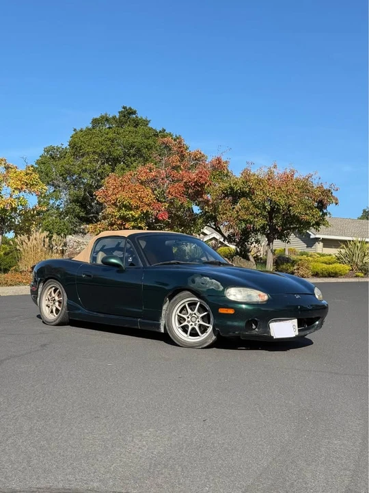 2000 Mazda NB MX-5 Miata - Image 2 of 9