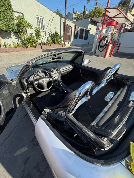 2000 Mazda NB MX-5 Miata - Image 5 of 9