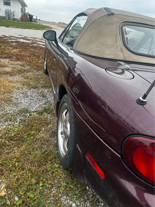 2000 Mazda NB MX-5 Miata - Image 2 of 13