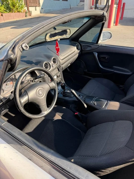 2000 Mazda NB MX-5 Miata - Image 6 of 9
