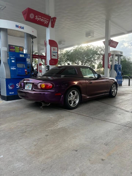 2000 Mazda NB MX-5 Miata - Image 3 of 9