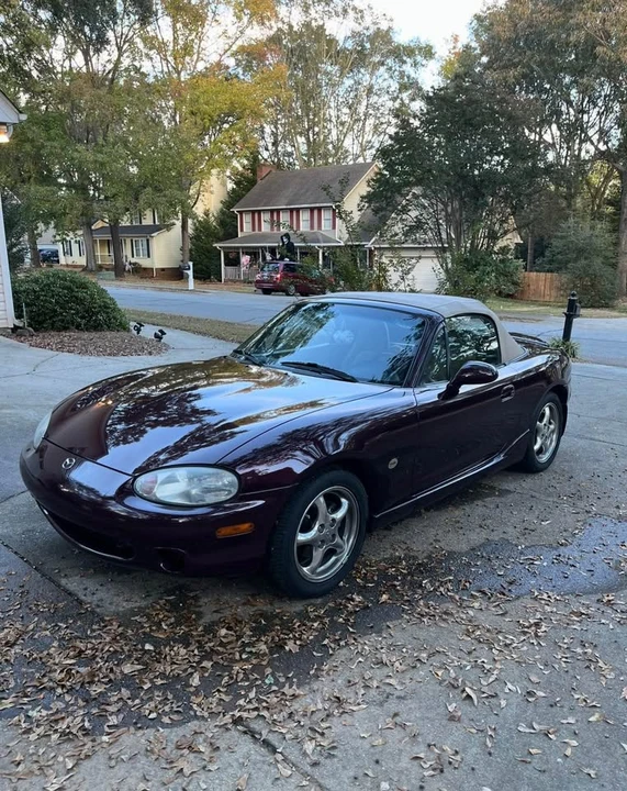 2000 Mazda NB MX-5 Miata - Image 2 of 11