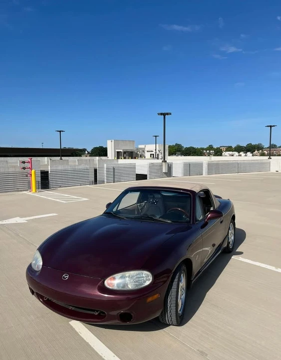 2000 Mazda NB MX-5 Miata - Image 4 of 11