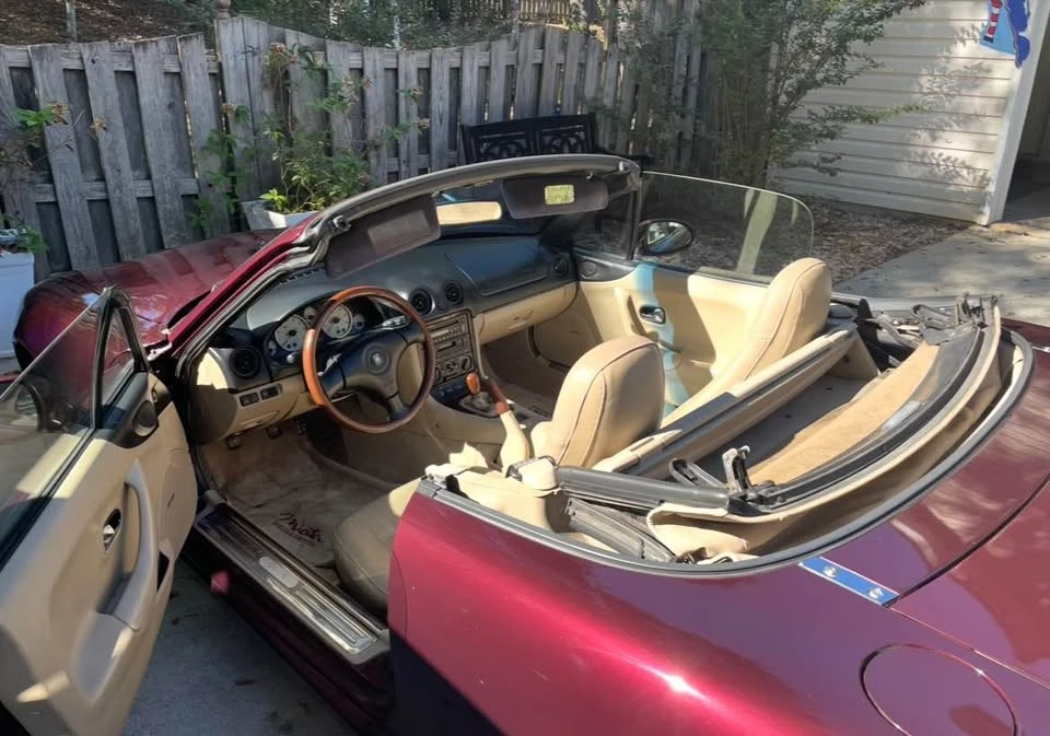 2000 Mazda NB MX-5 Miata - Image 11 of 11