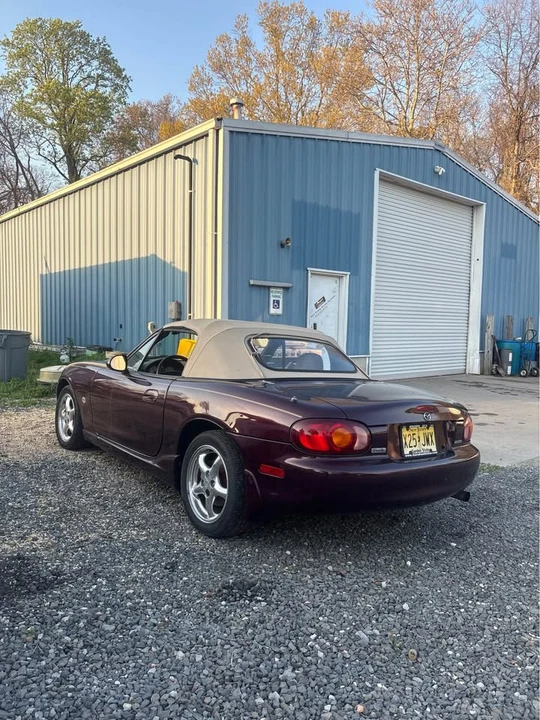 2000 Mazda NB MX-5 Miata - Image 3 of 10