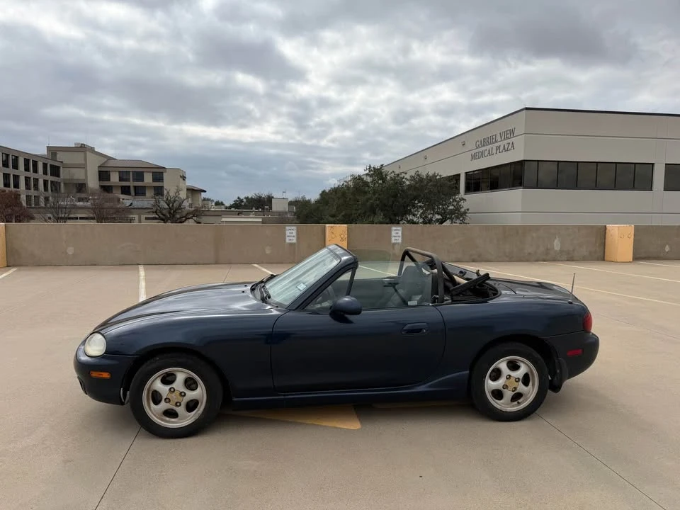 2000 Mazda NB MX-5 Miata - Image 7 of 12