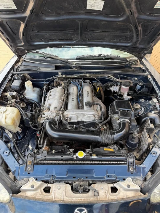 2000 Mazda NB MX-5 Miata - Image 9 of 12