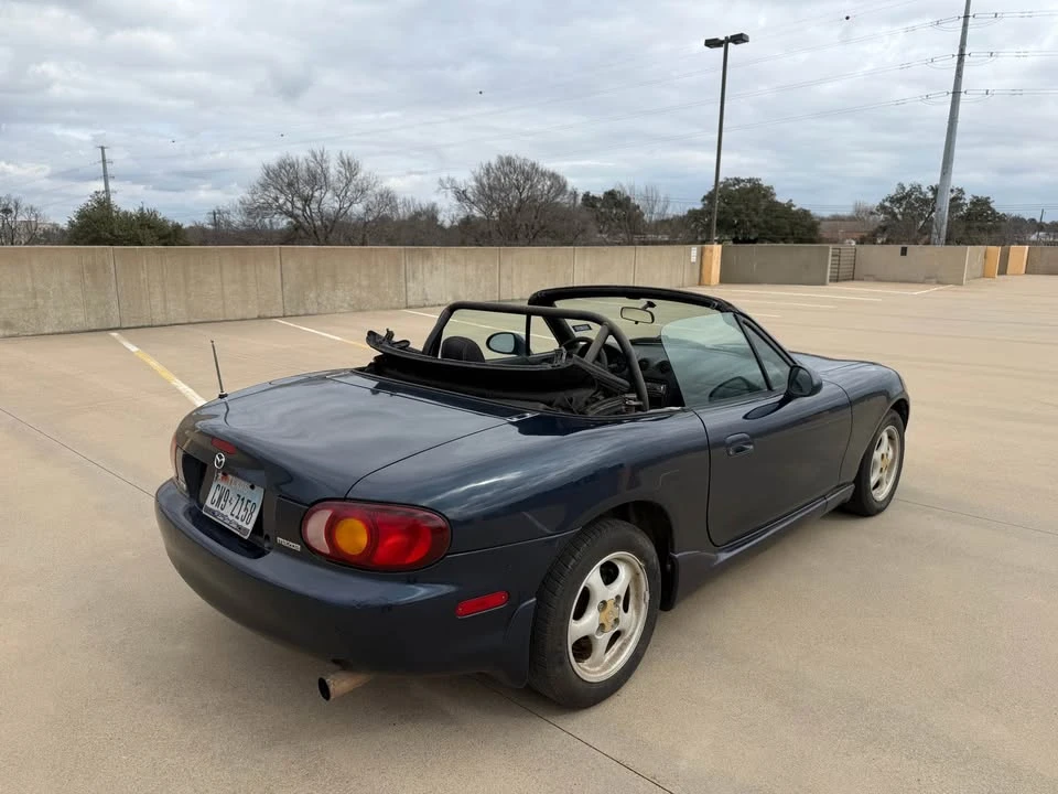 2000 Mazda NB MX-5 Miata - Image 5 of 12