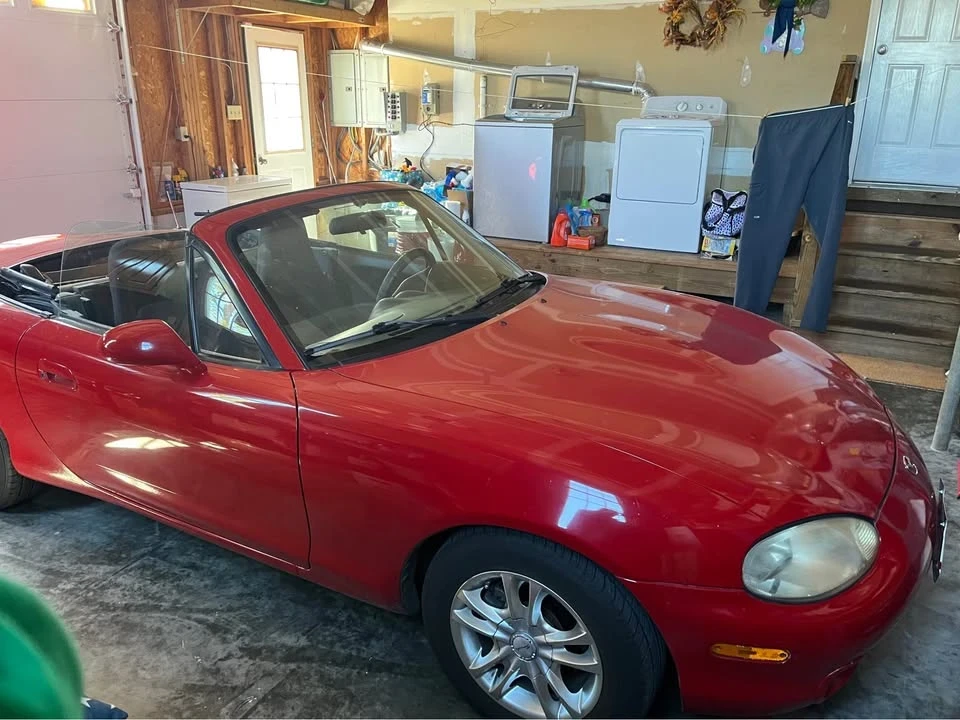 2000 Mazda NB MX-5 Miata - Image 2 of 11