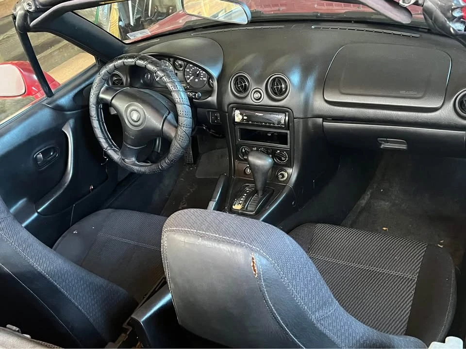 2000 Mazda NB MX-5 Miata - Image 5 of 11