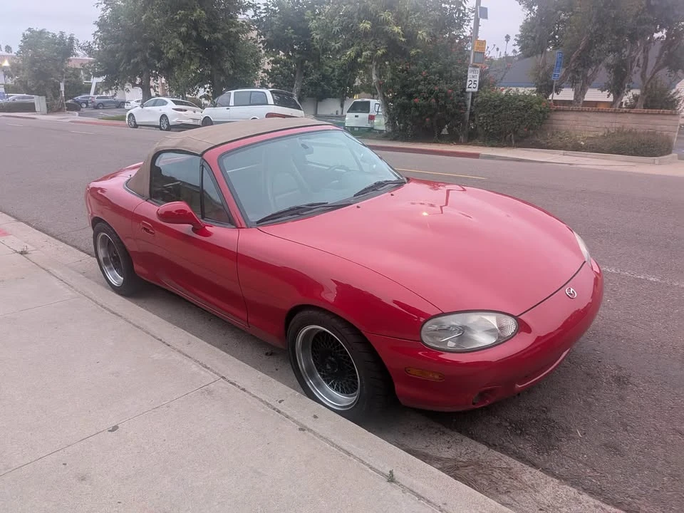 2000 Mazda NB MX-5 Miata - Image 4 of 10