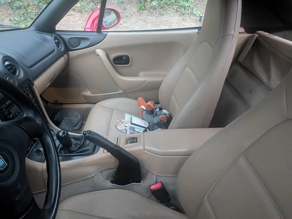 2000 Mazda NB MX-5 Miata - Image 6 of 10