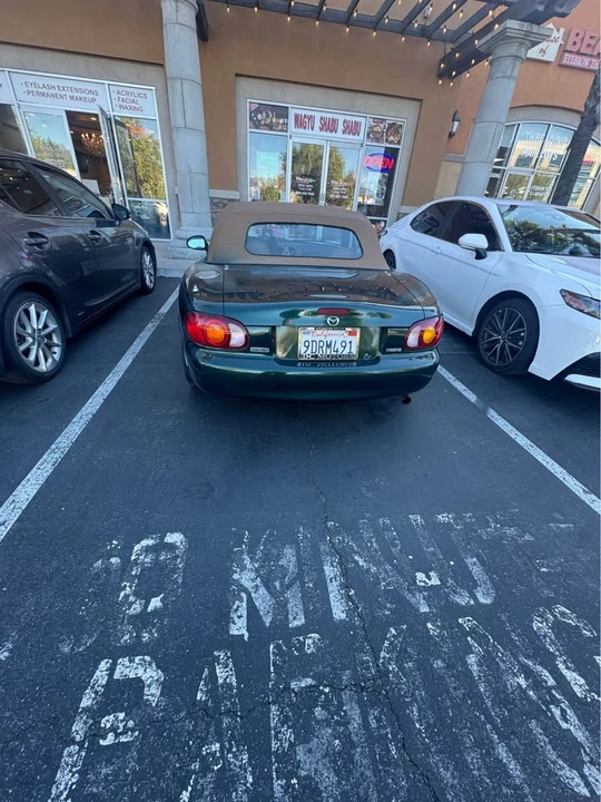 2000 Mazda NB MX-5 Miata - Image 6 of 11